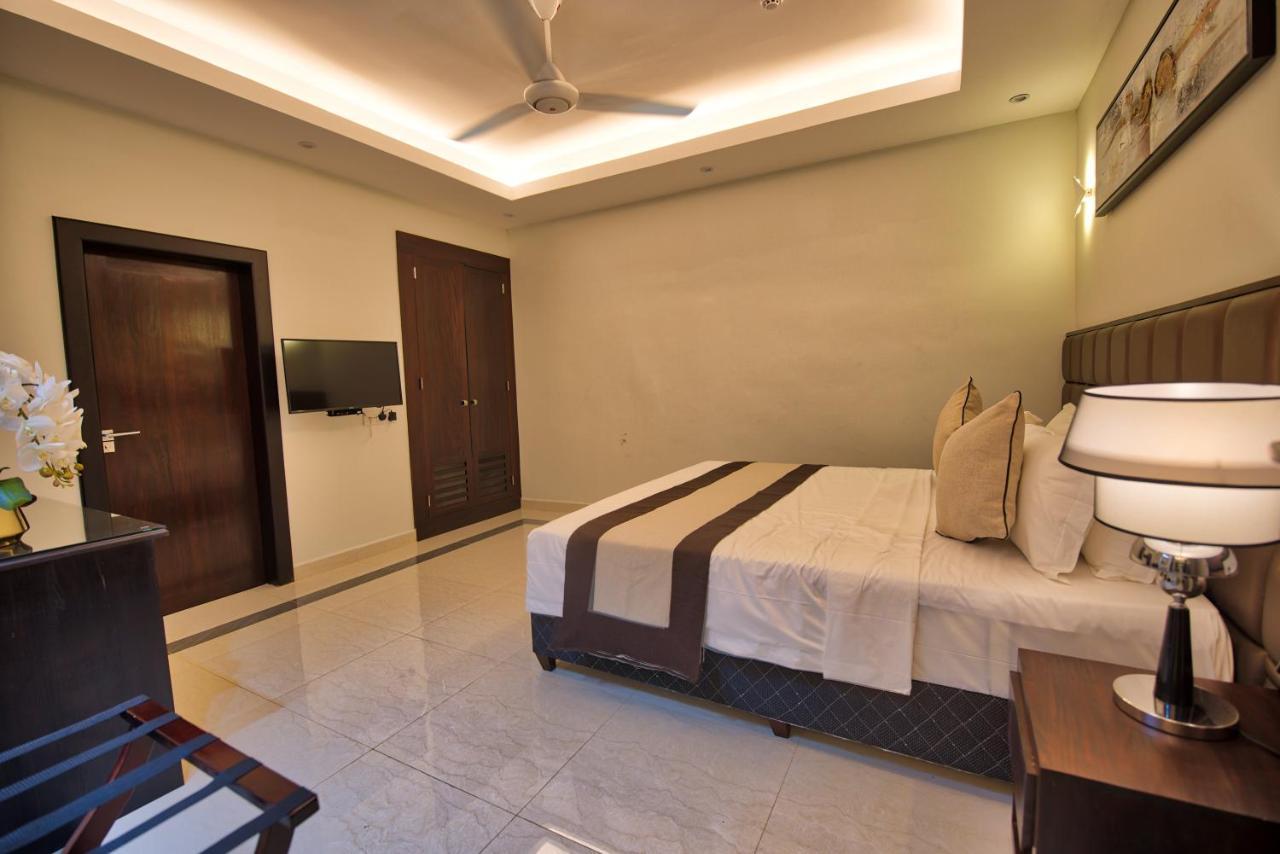 Viveka Hotel Colombo Kalubowila West ภายนอก รูปภาพ