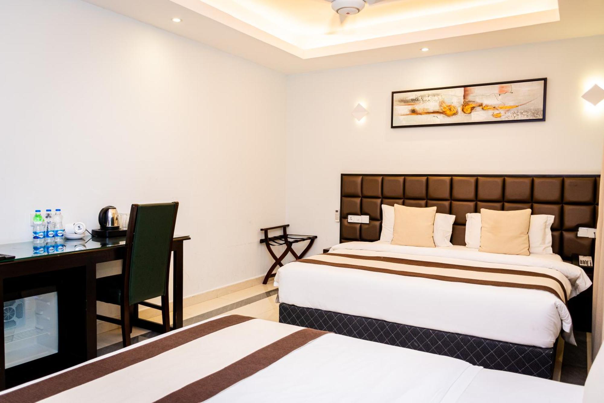 Viveka Hotel Colombo Kalubowila West ภายนอก รูปภาพ